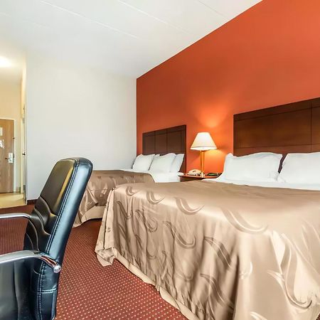 Quality Inn & Suites Lawrenceburg Exteriör bild
