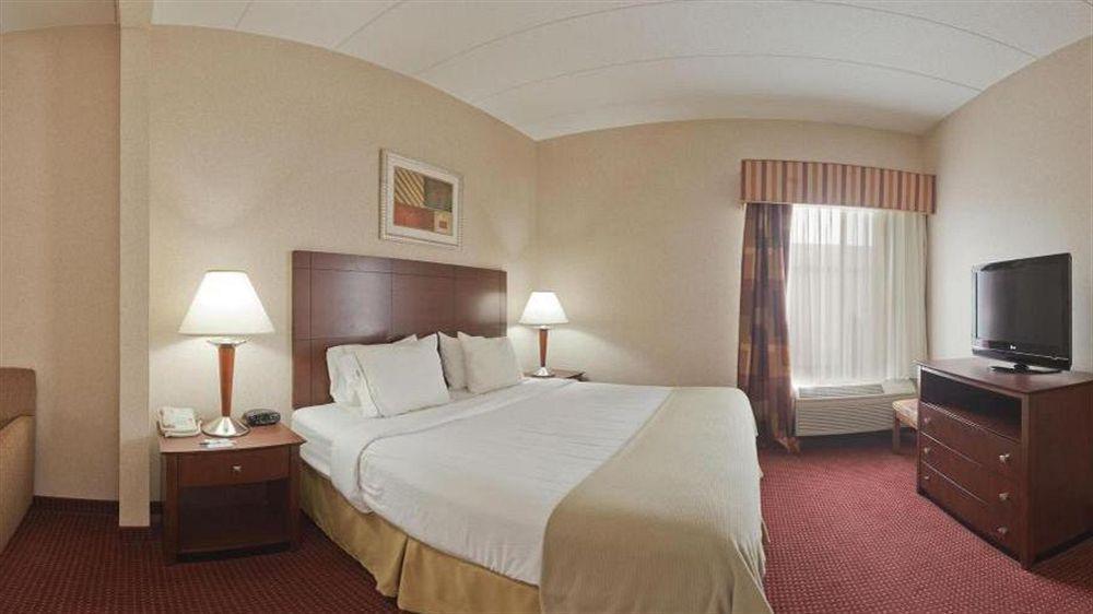 Quality Inn & Suites Lawrenceburg Exteriör bild