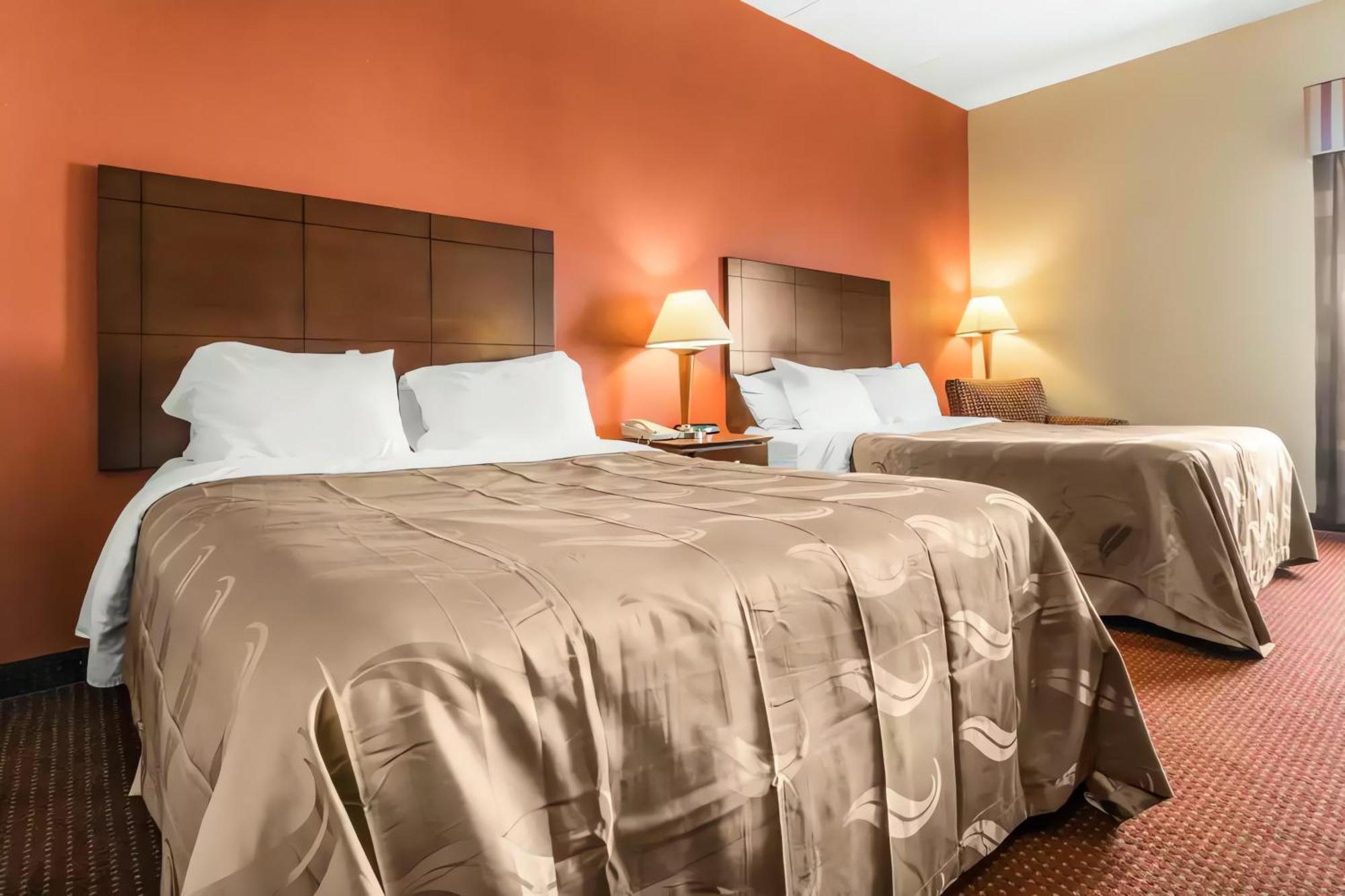 Quality Inn & Suites Lawrenceburg Exteriör bild