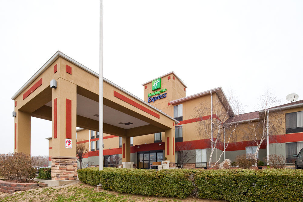 Quality Inn & Suites Lawrenceburg Exteriör bild