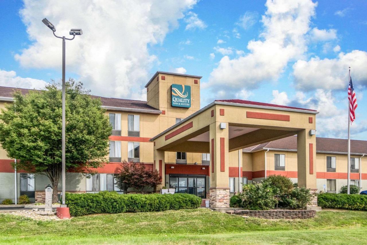 Quality Inn & Suites Lawrenceburg Exteriör bild